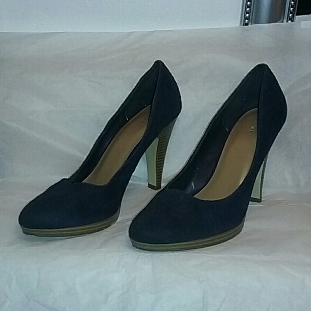 Fioni Pumps
